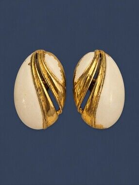 3/$30 DIRECTION ONE 1970s Goldtone and Cream Enamel Clip-on Earrings